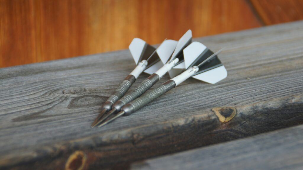 Hoe verbeter je je darttechniek?