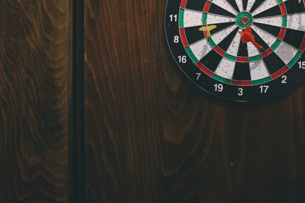 Hoe verbeter je je darttechniek?